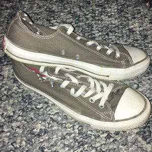 Converse sign 9 worn grey